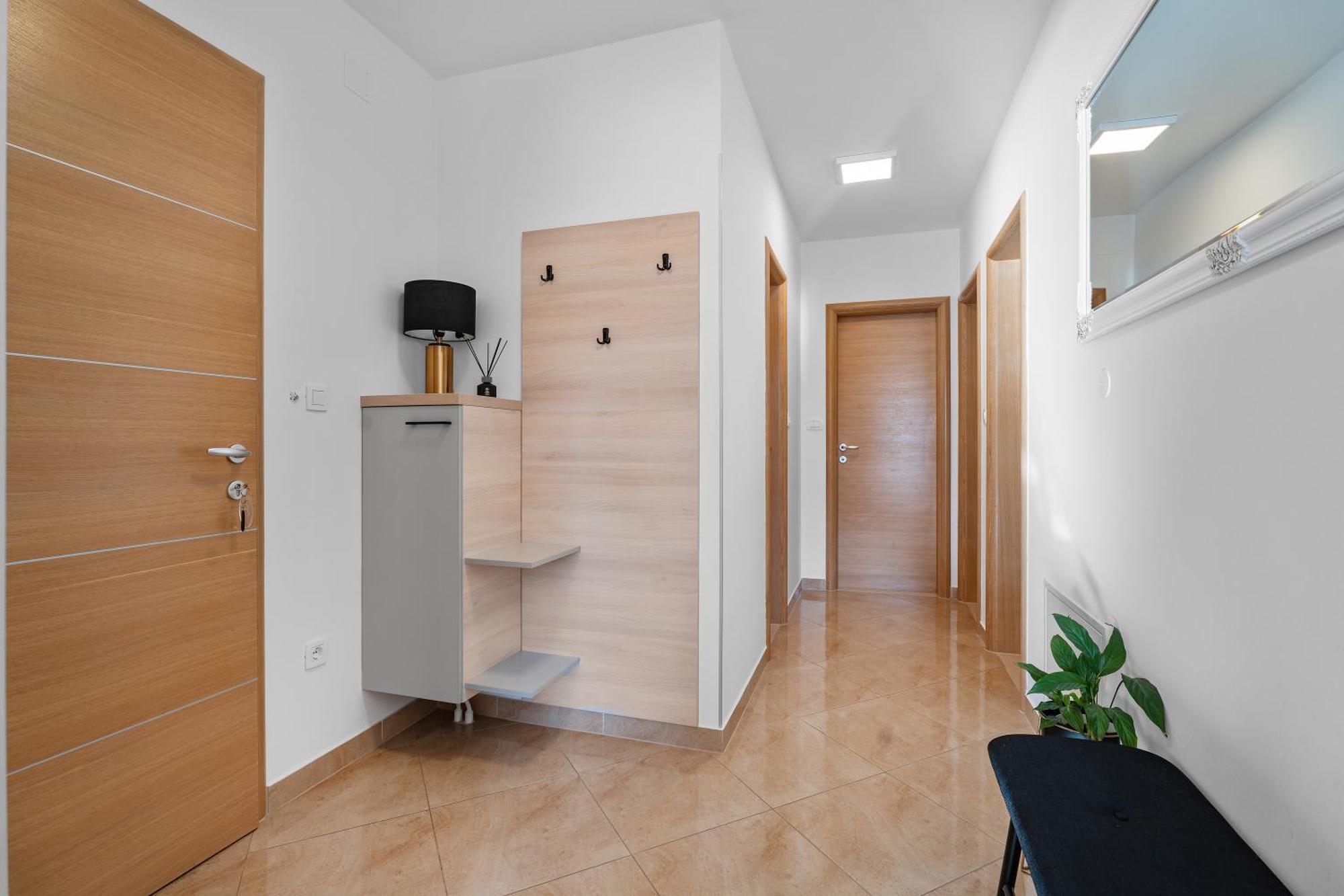 Apartments Bakota Omiš Exteriör bild