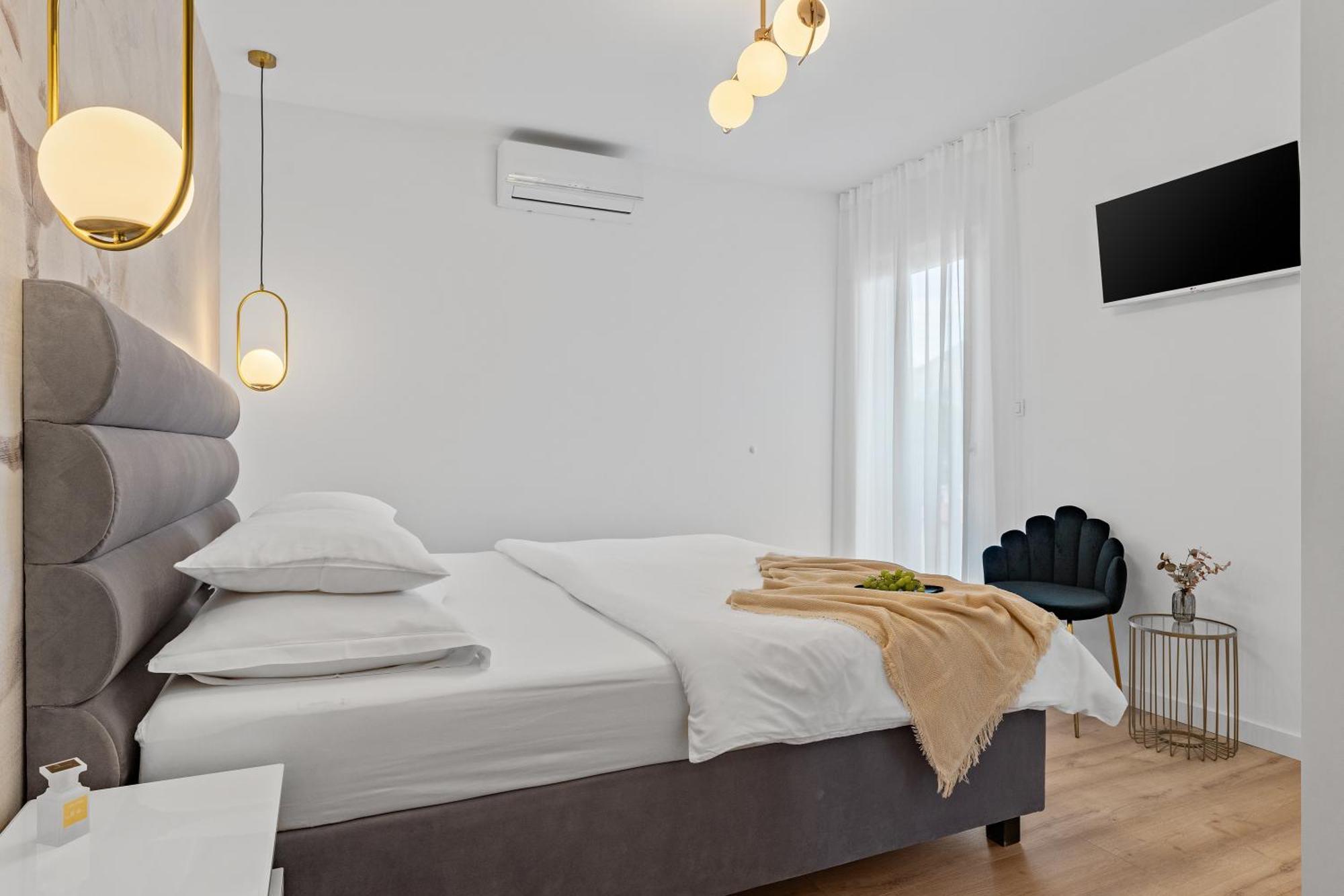 Apartments Bakota Omiš Exteriör bild