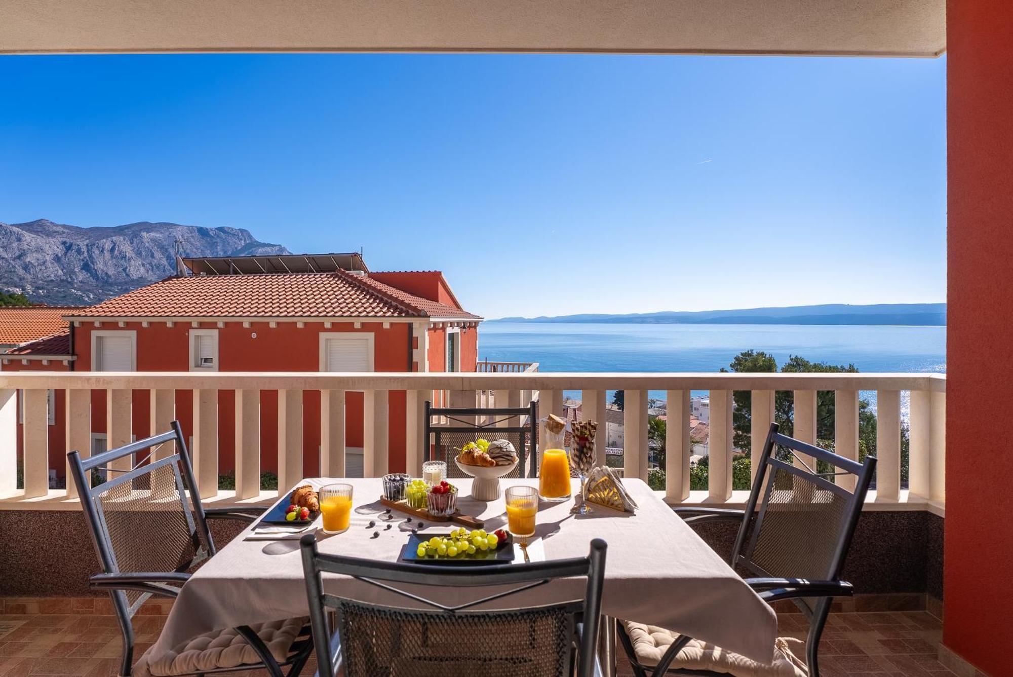 Apartments Bakota Omiš Exteriör bild