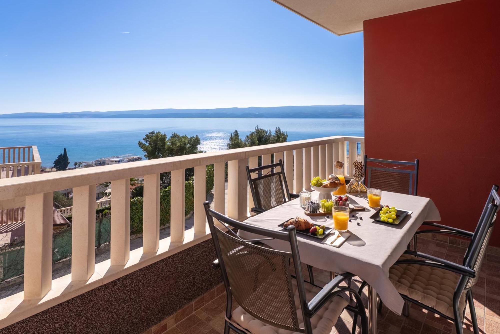 Apartments Bakota Omiš Exteriör bild