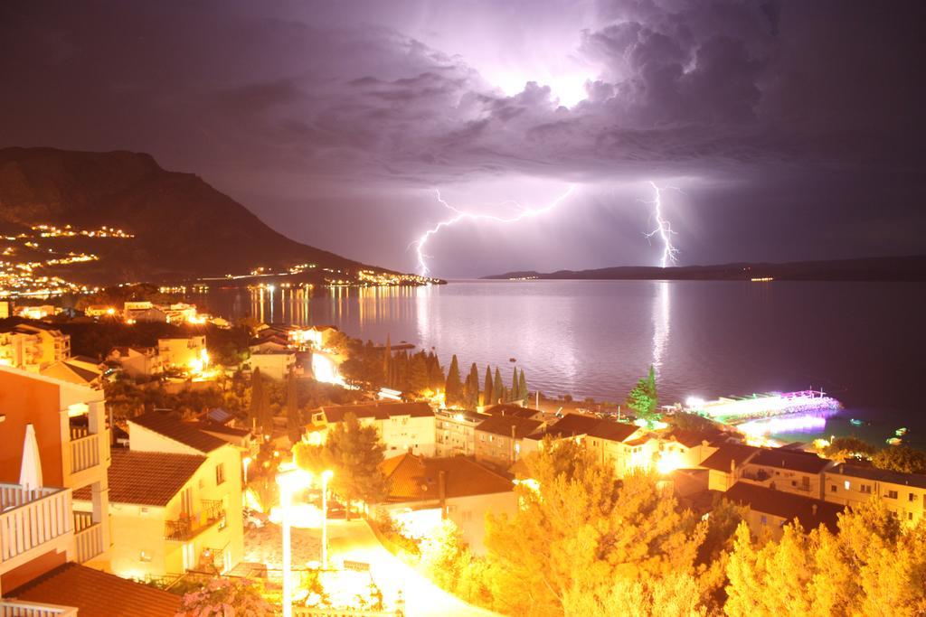 Apartments Bakota Omiš Exteriör bild